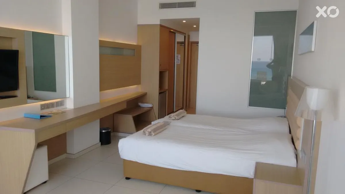 Vrissaki Beach Hotel