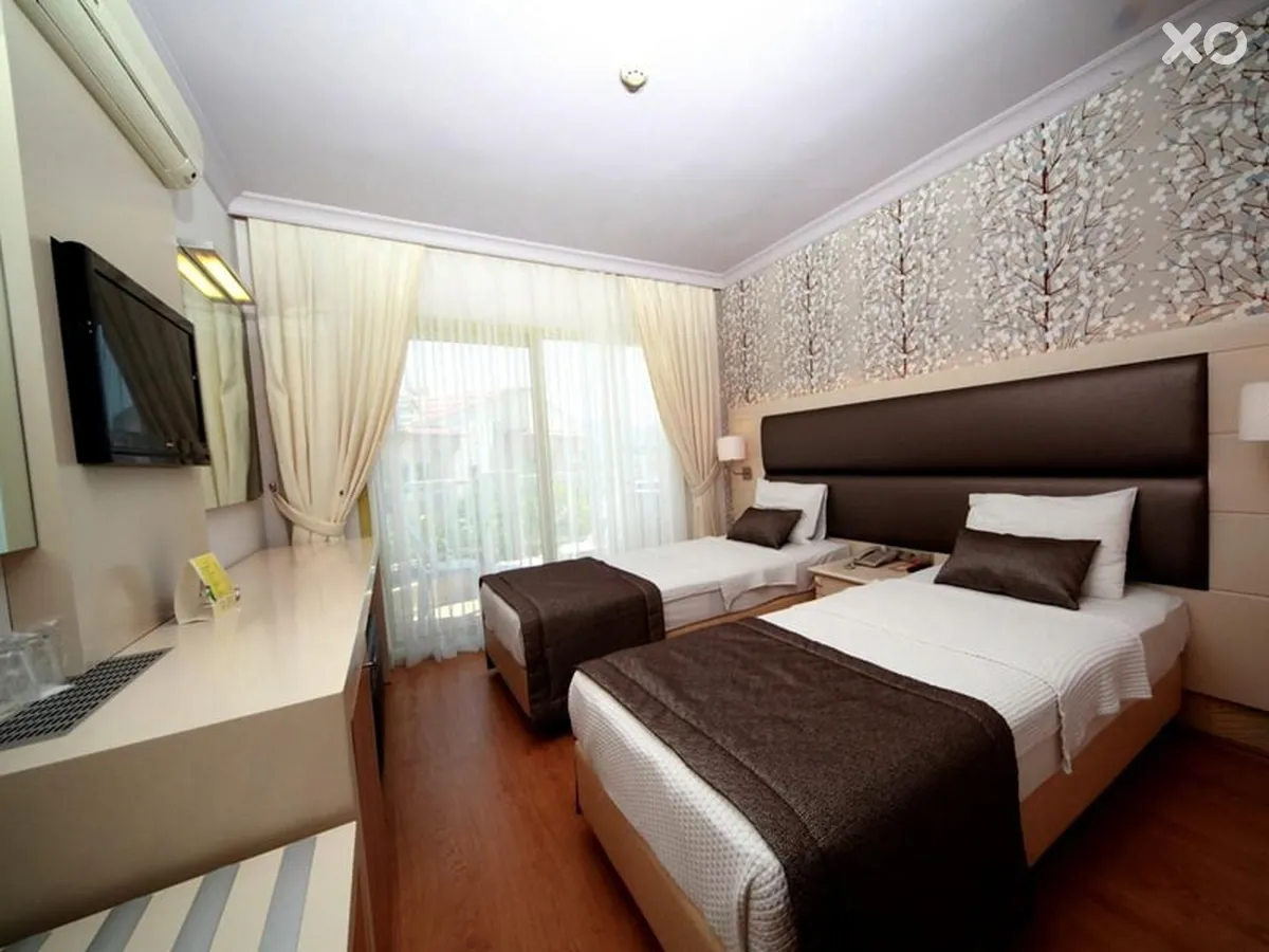Grand Faros Hotel