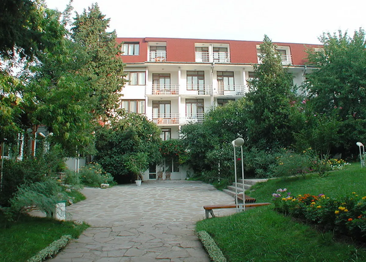Oasis Park Hotel