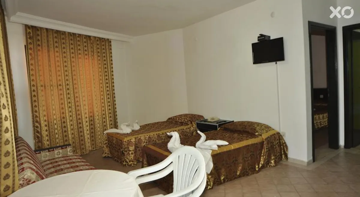 Gold Twins Family Beach Hotel