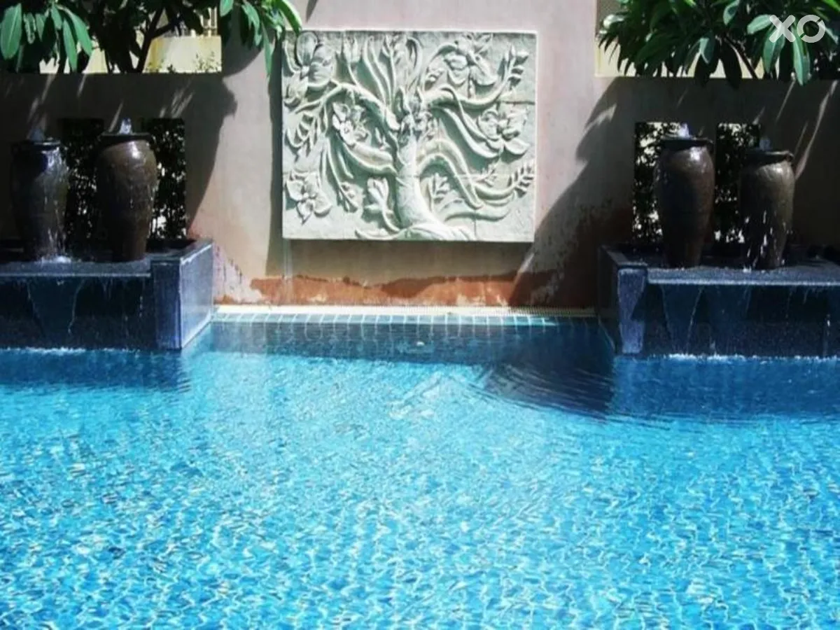 Crown Pattaya Beach Hotel
