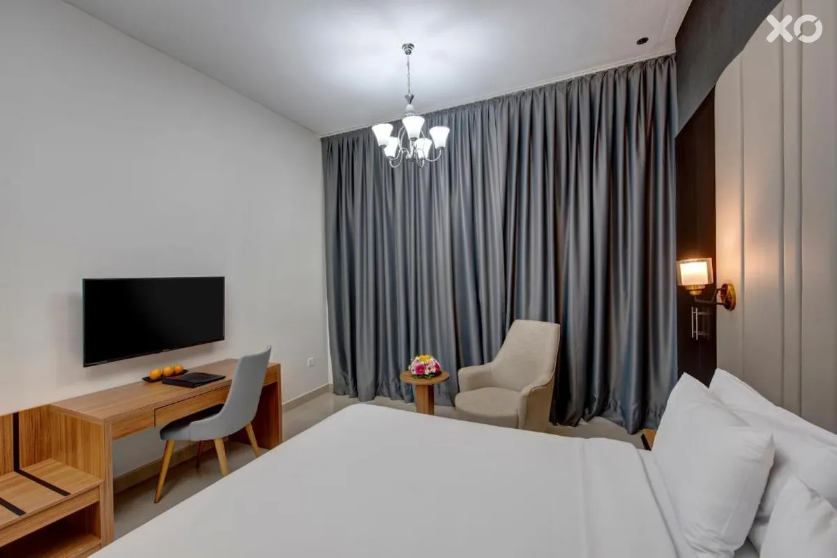 Royal Regency Suites
