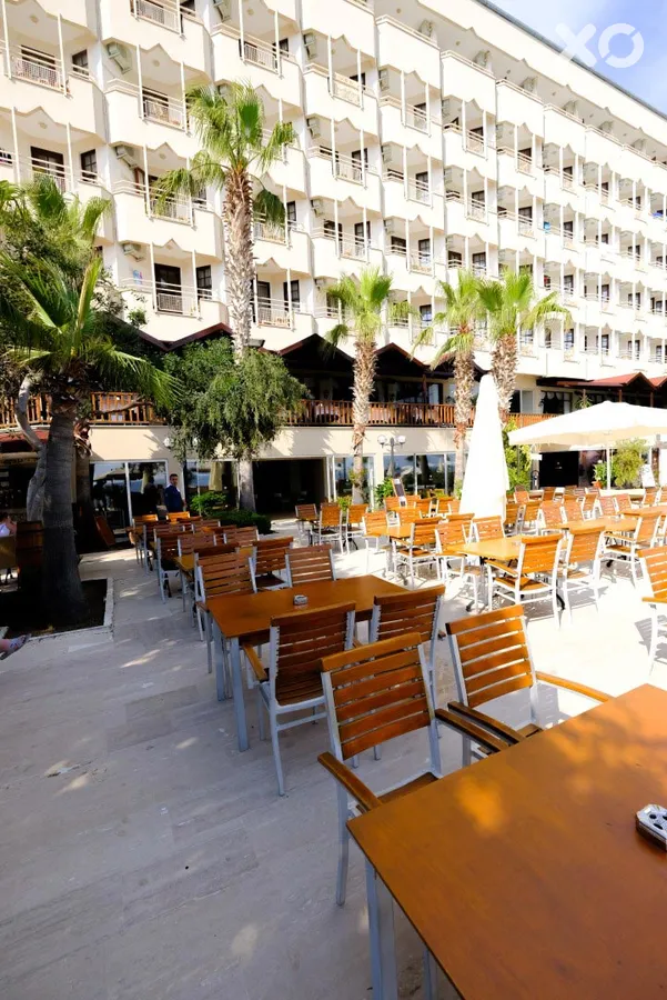 Anitas Beach Hotel