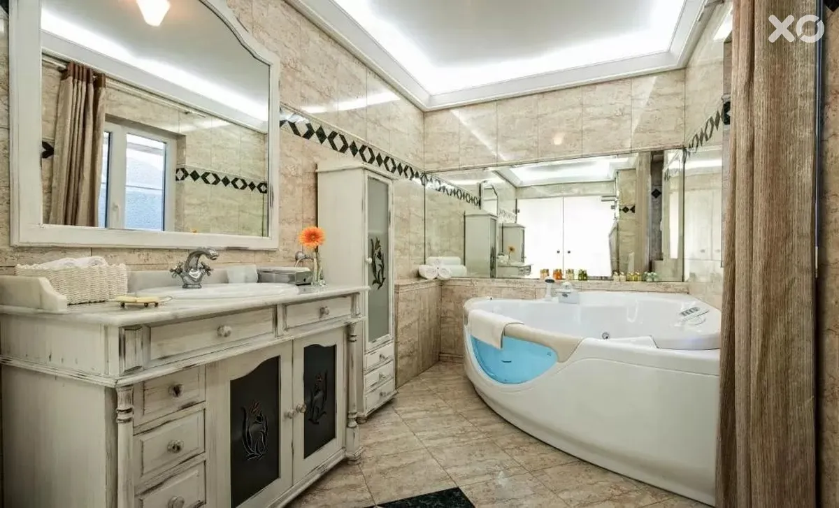 Azimut Hotel