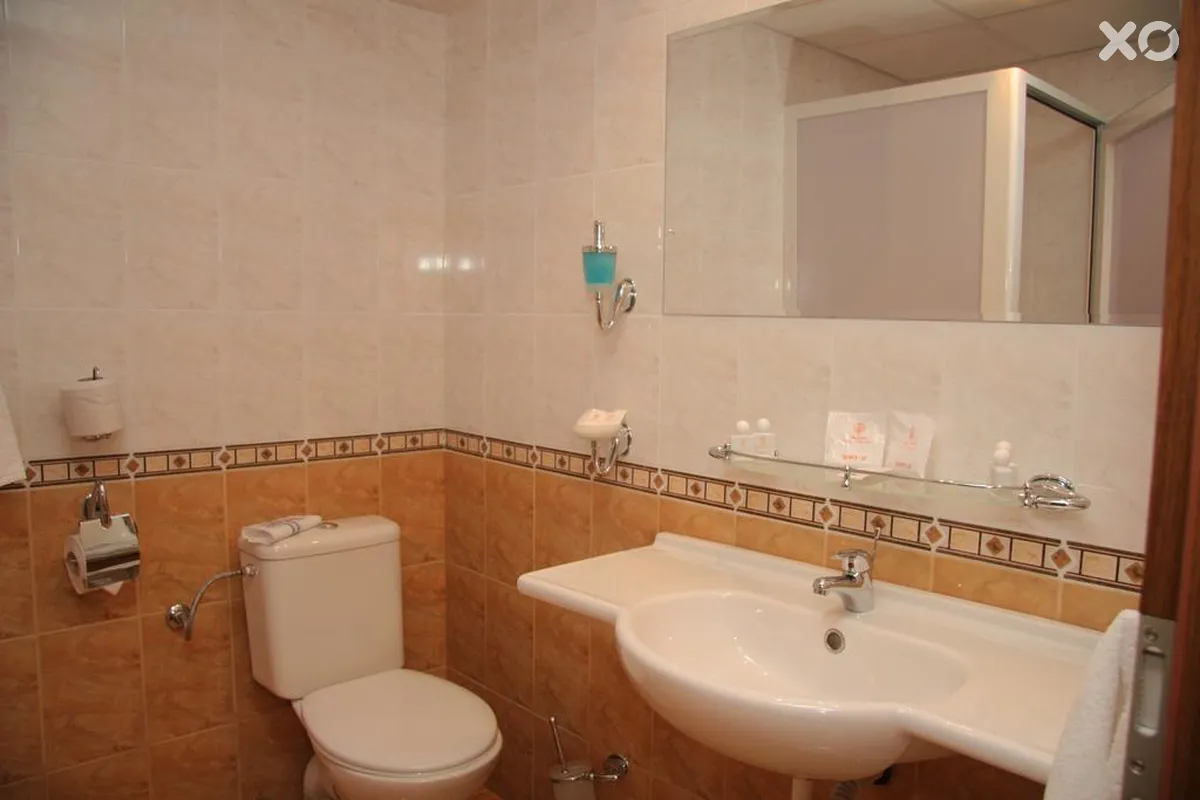 Estreya Residence Hotel