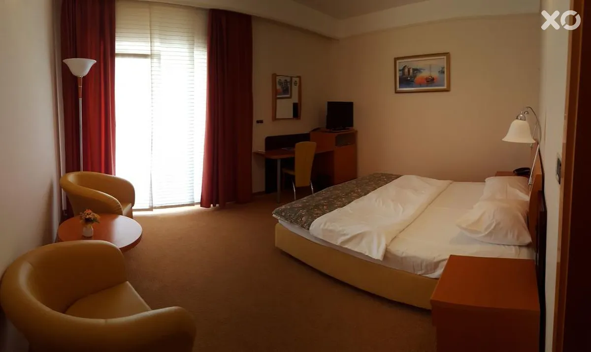 Marina Hotel