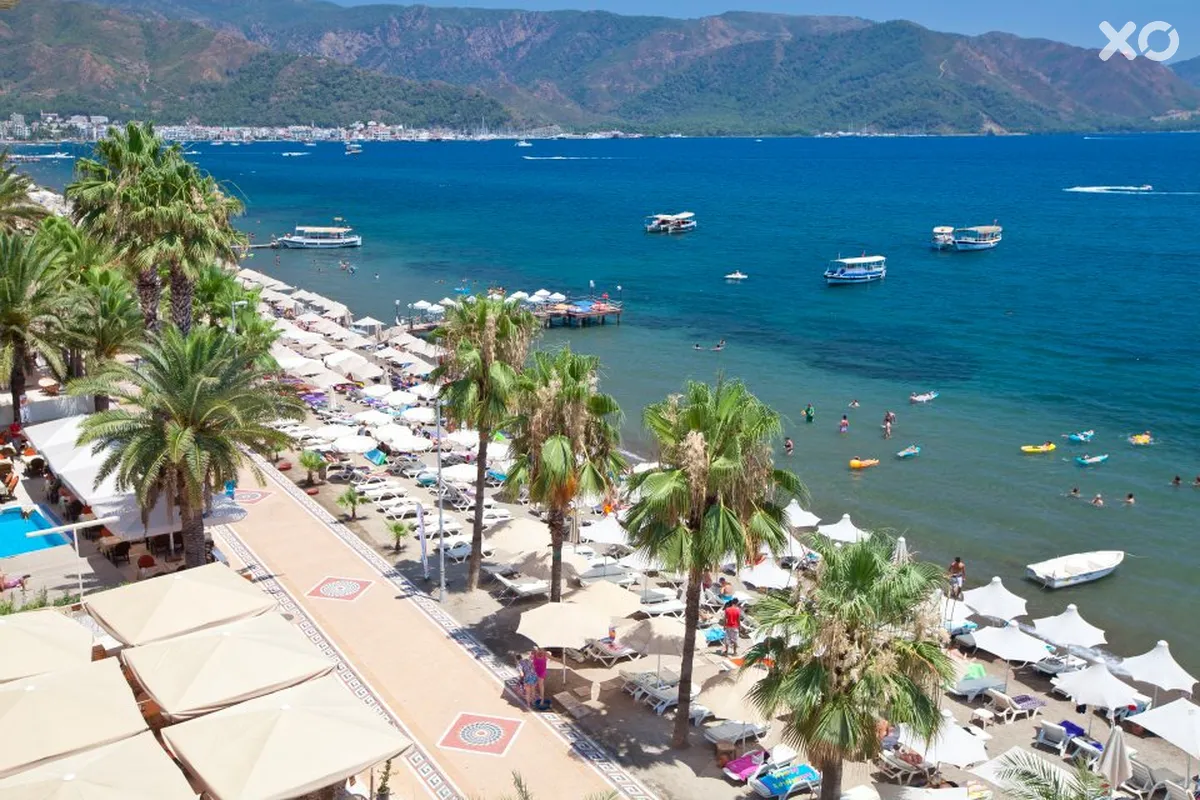 Aurasia Beach Hotel