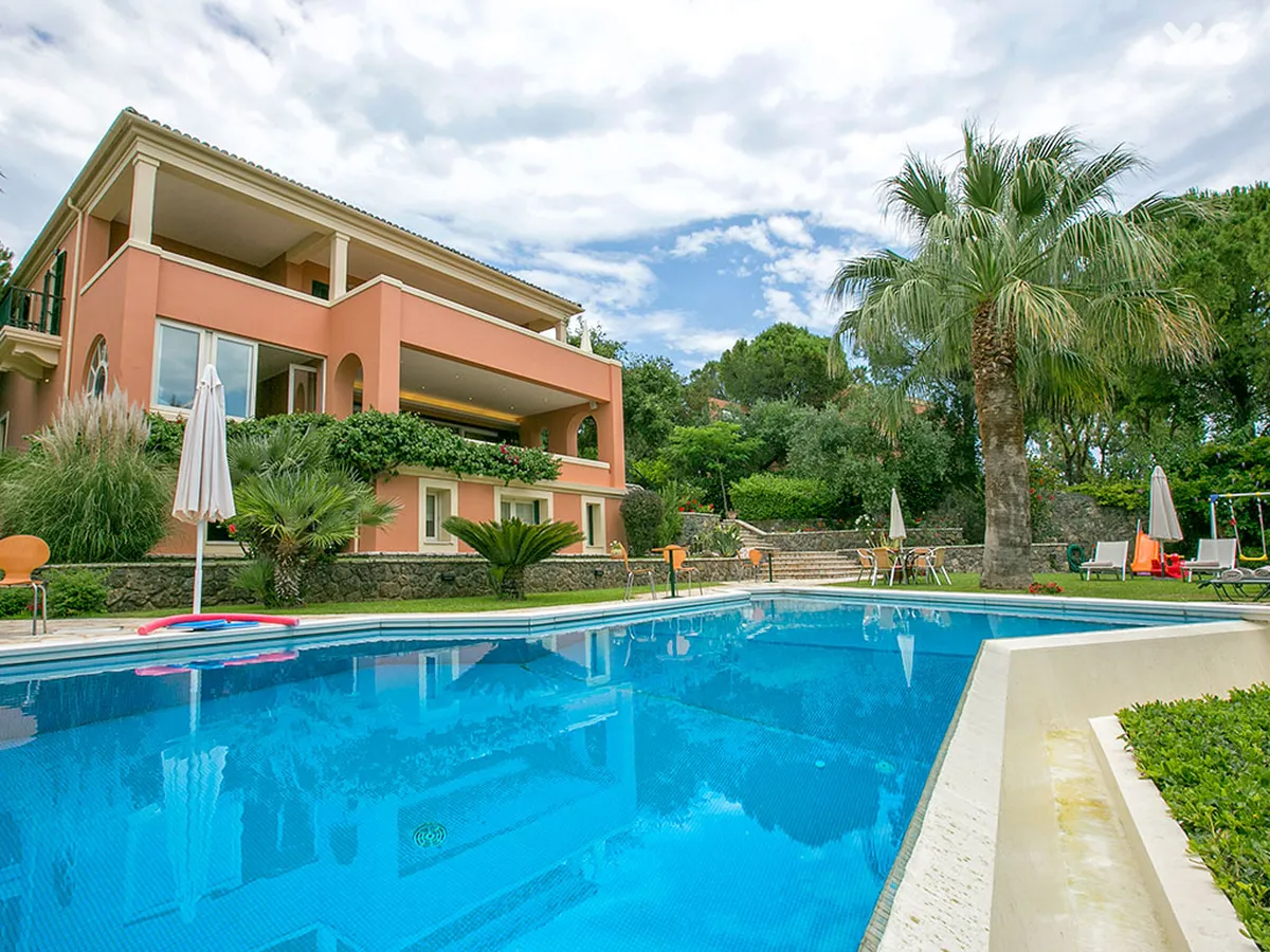 Kommeno Castle Luxury Villa