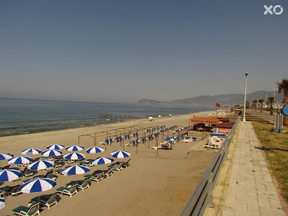 Gold Twins Family Beach Hotel