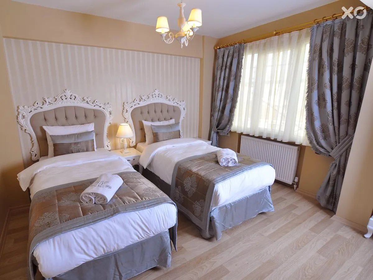 Divan-i Ali Hotel