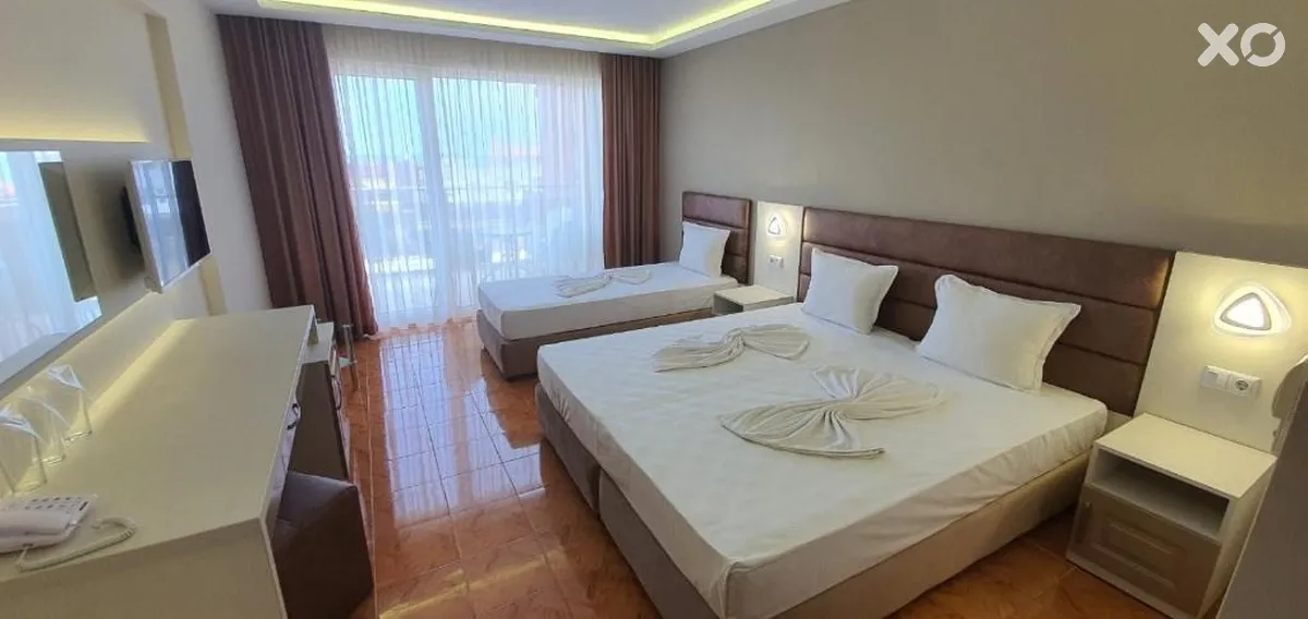 Sunny Hotel