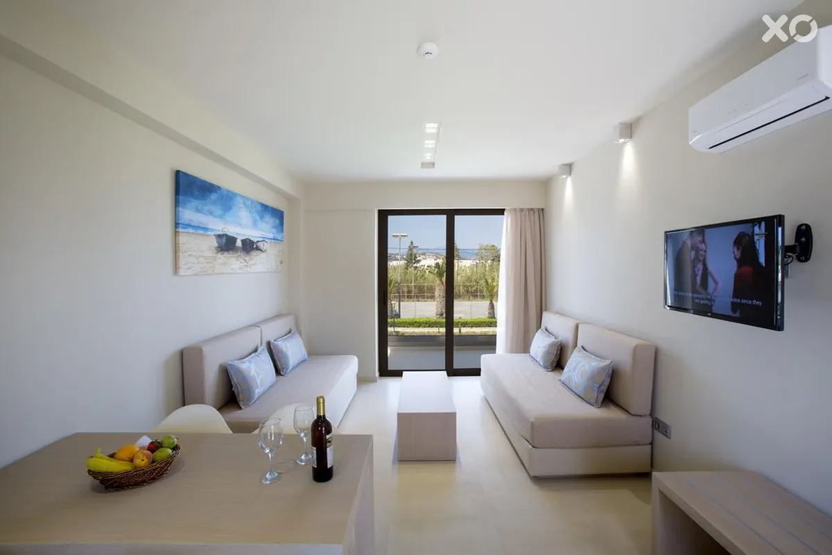 Marinos Beach Hotel