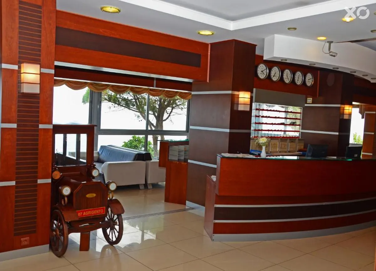Lara Hotel