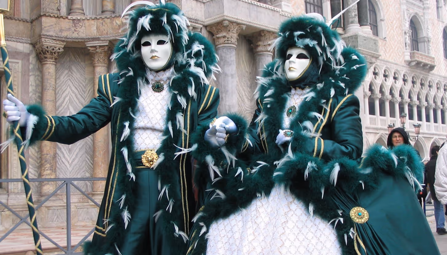 Венеція в ритмі карнавалу! Площа Сан-Марко, маски та велкам-паті на кораблику