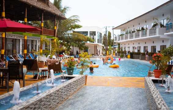 Занзібар — там, де теплий океан! Піщаний берег, теплі води й неквапні прогулянки