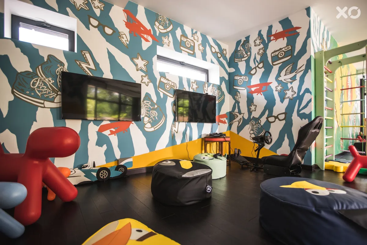 M1 Club Hotel