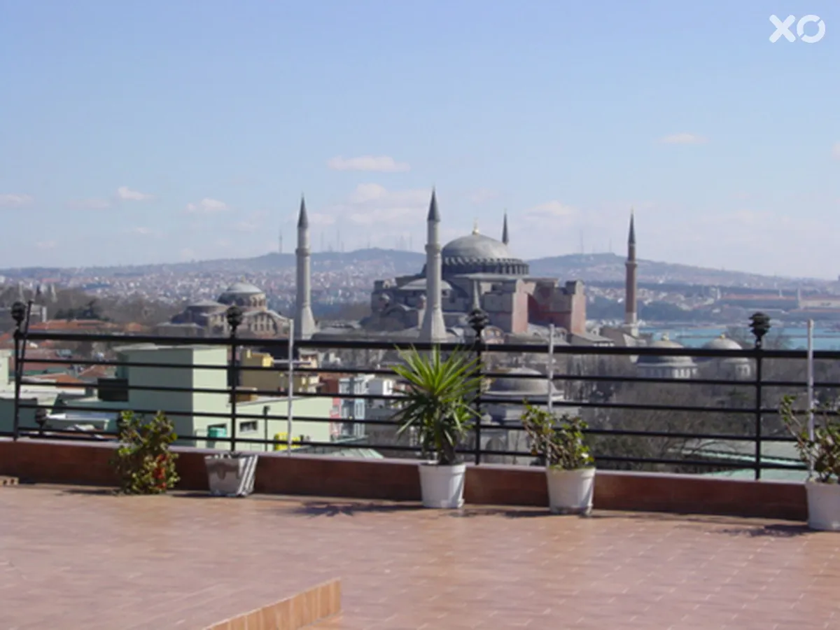 Hali Hotel