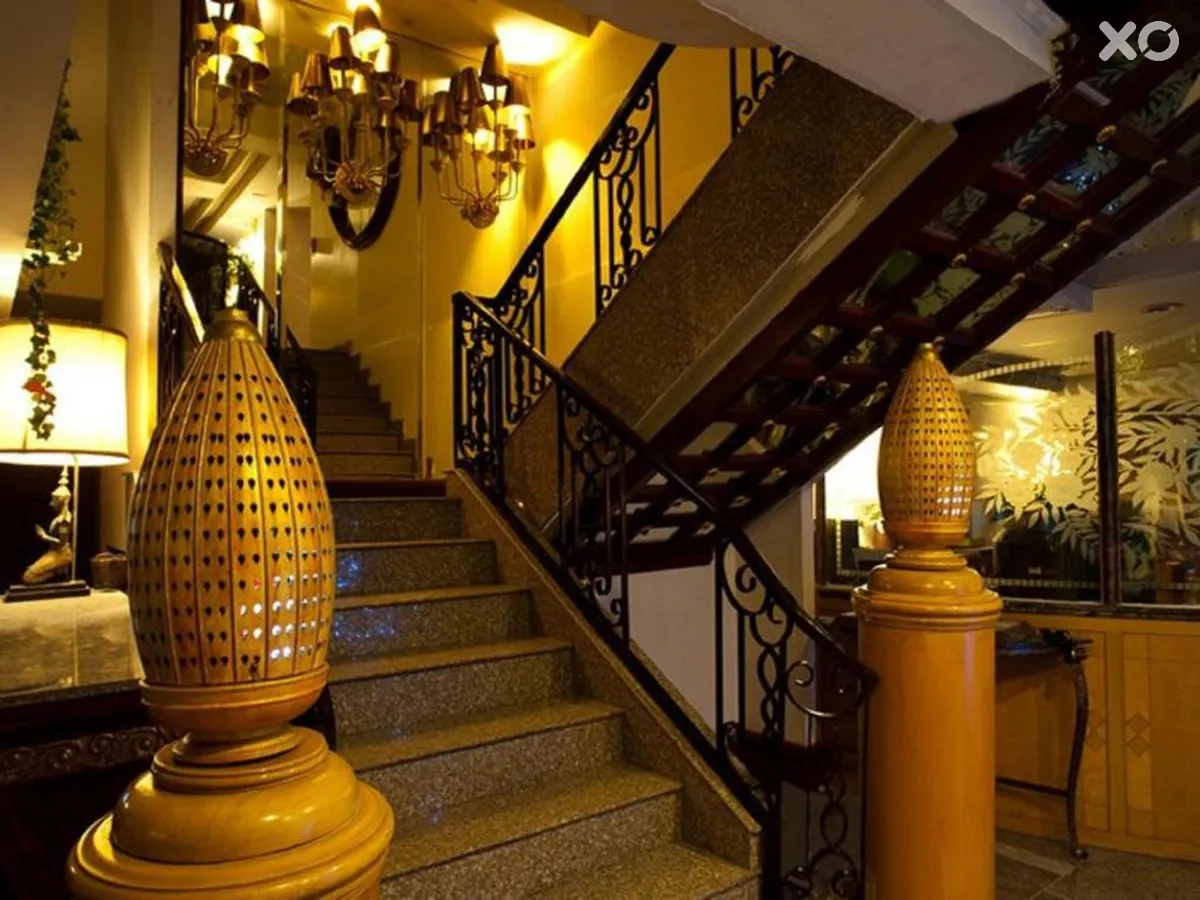 Diamond City Hotel