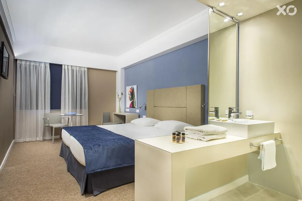 Alexandros Hotel