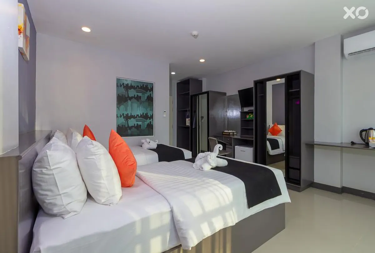 Modern Living Hotel