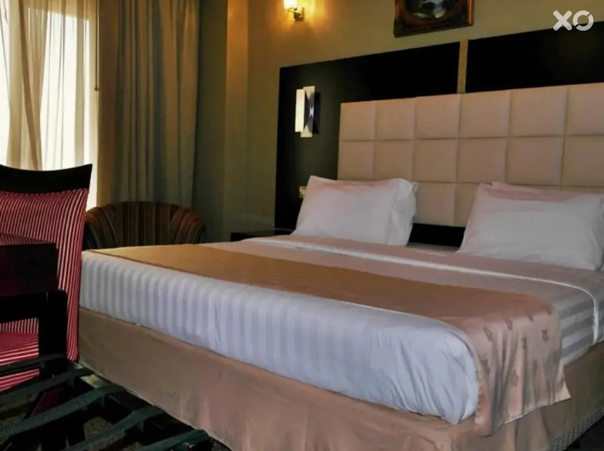 Sun & Sands Sea View Hotel