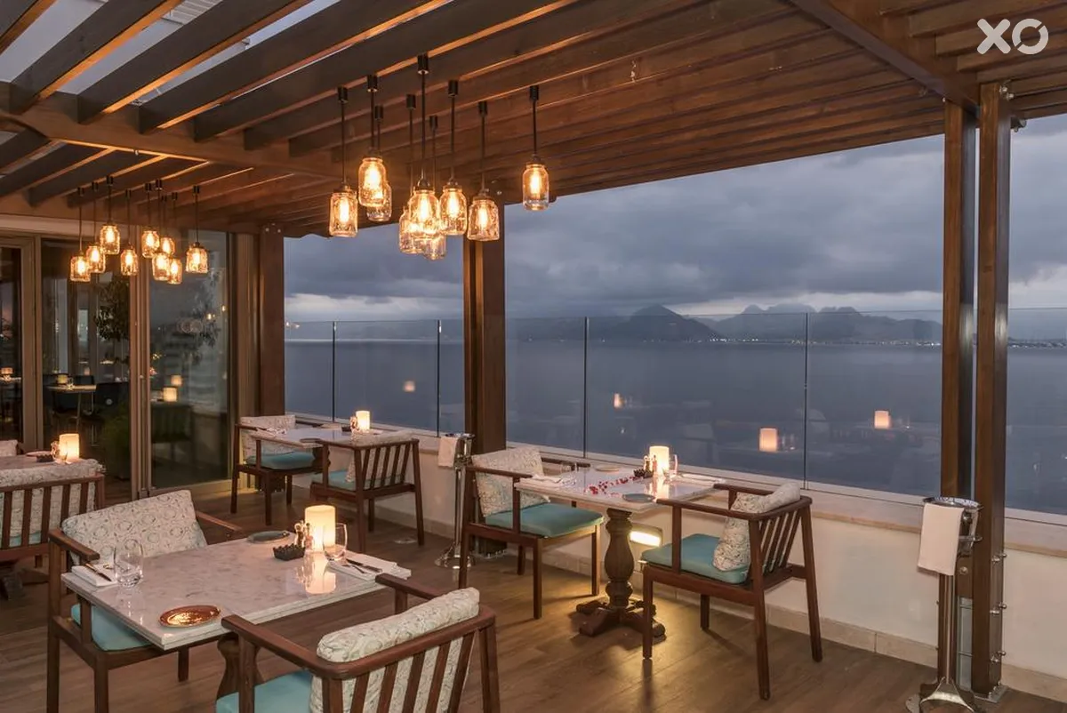 Akra Hotel
