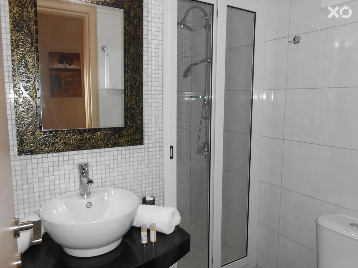 Voula Hotel & Apartments