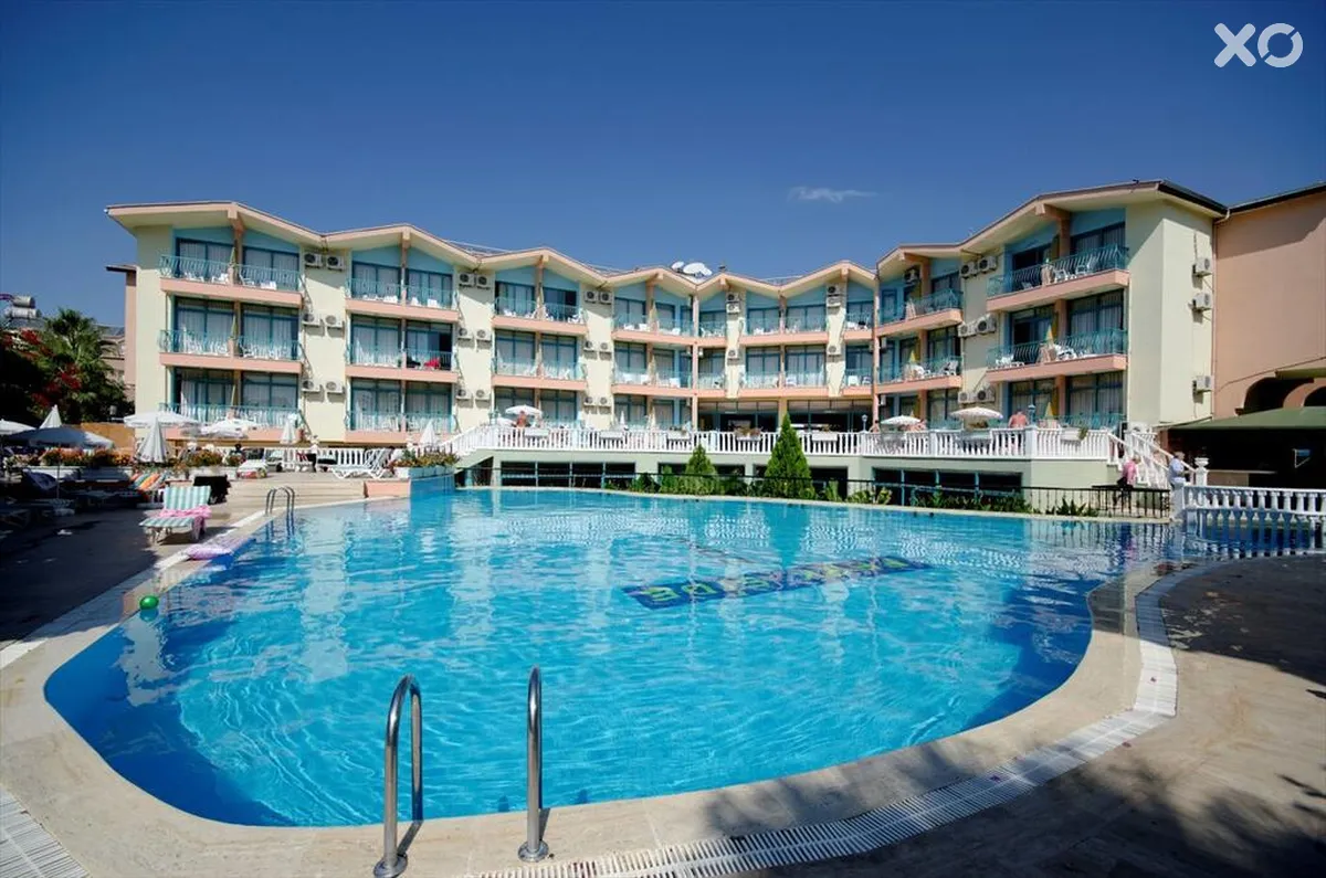 Park Side Hotel (Ces Park Hotel)