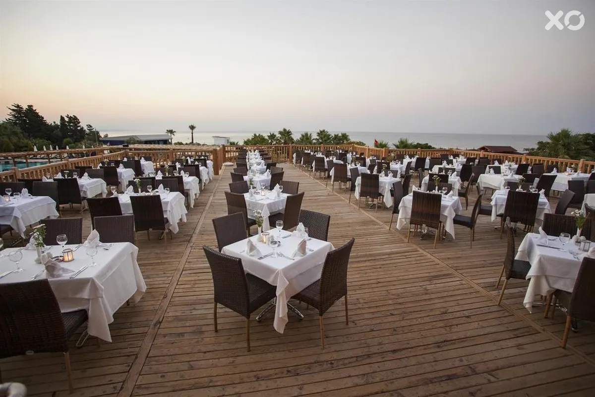 Arcanus Side Resort