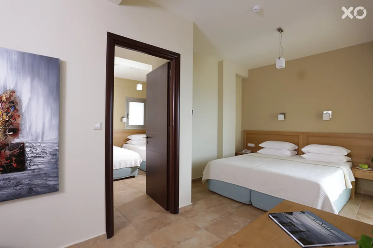 Almira Hotel