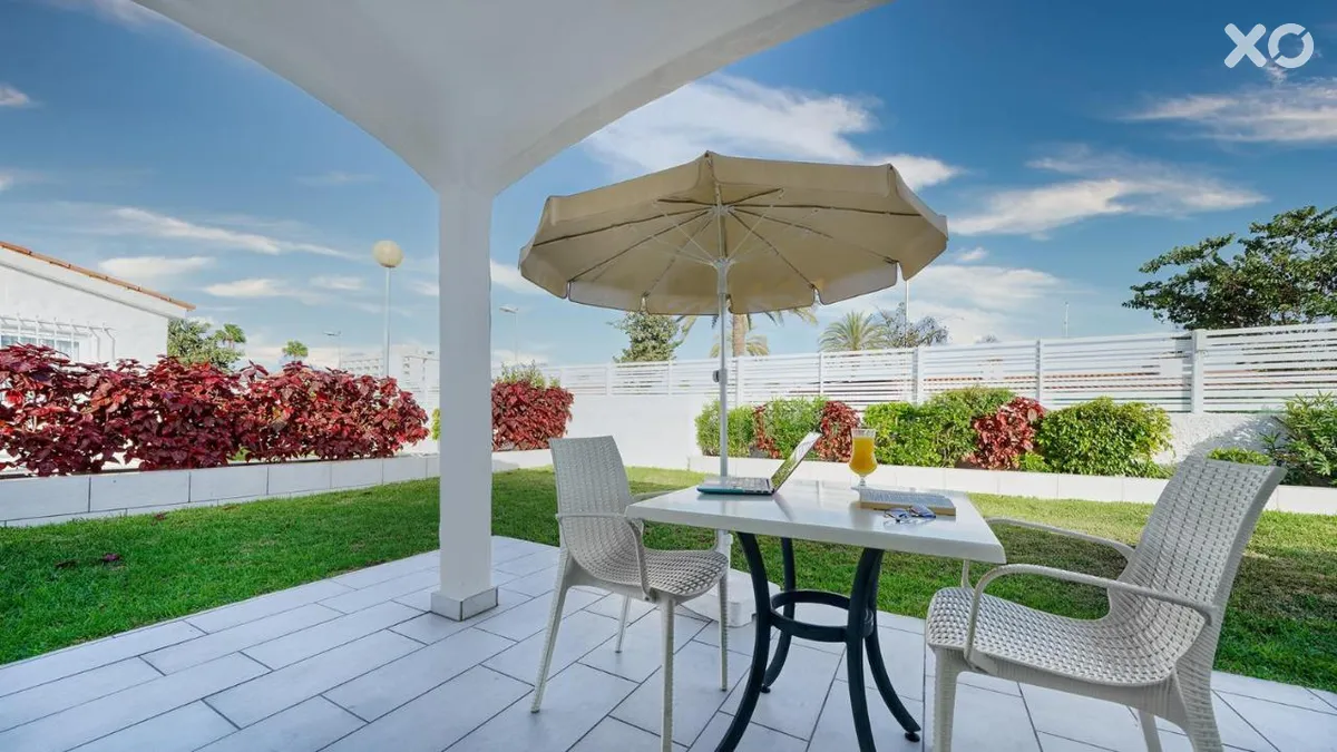 Adonis Bungalows