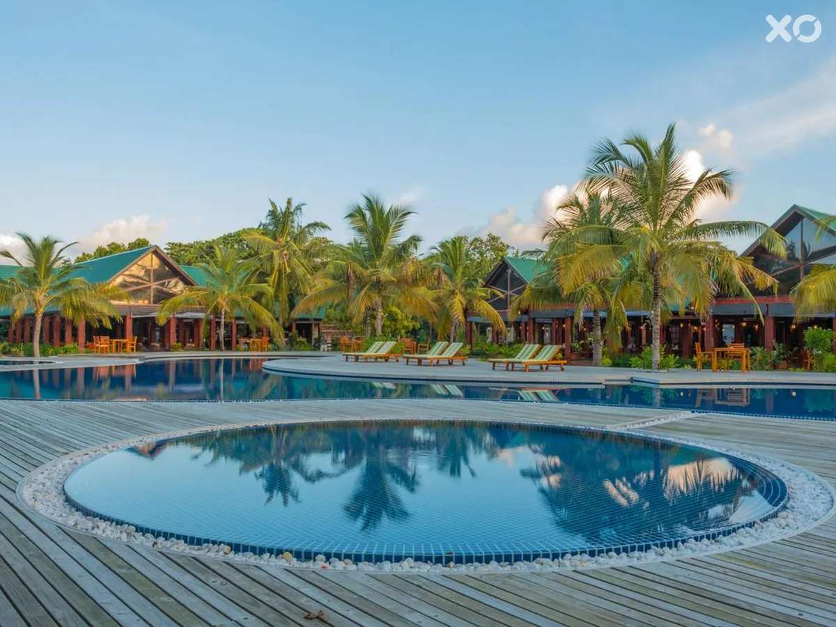 Furaveri Island Resort & Spa
