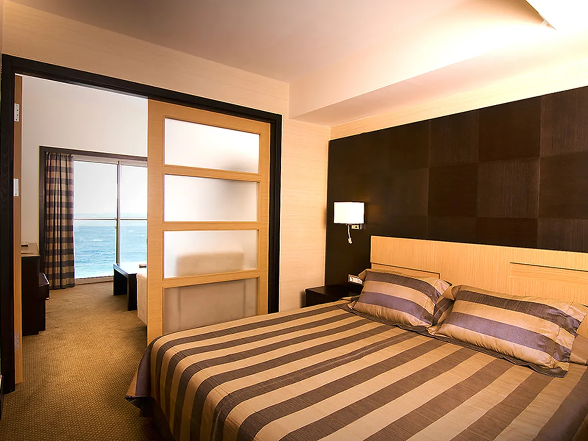 Charisma De Luxe Hotel