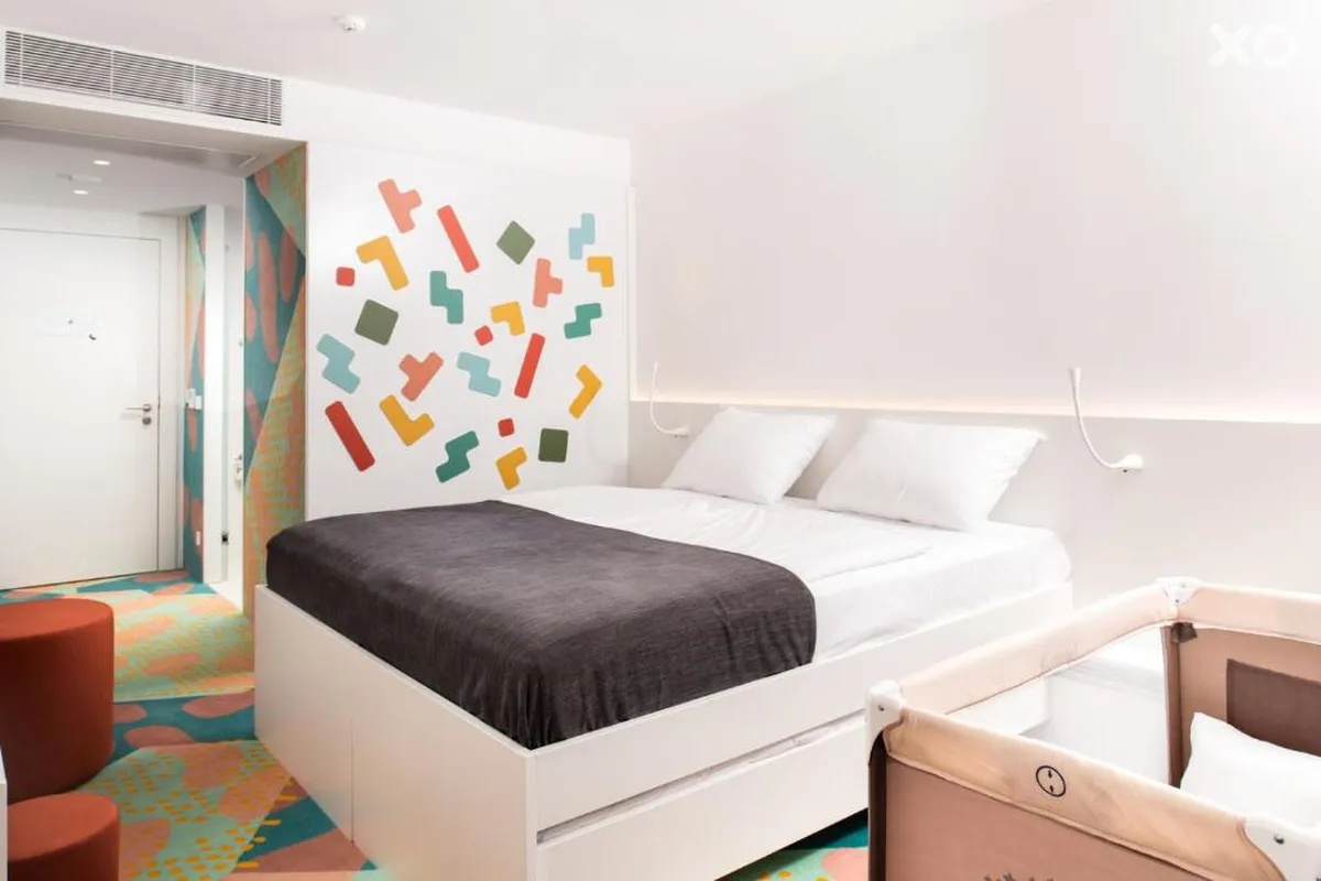 Lisanj Hotel
