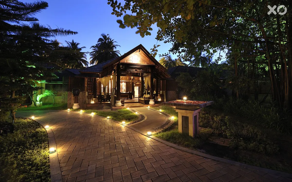 Royal Island Resort & Spa