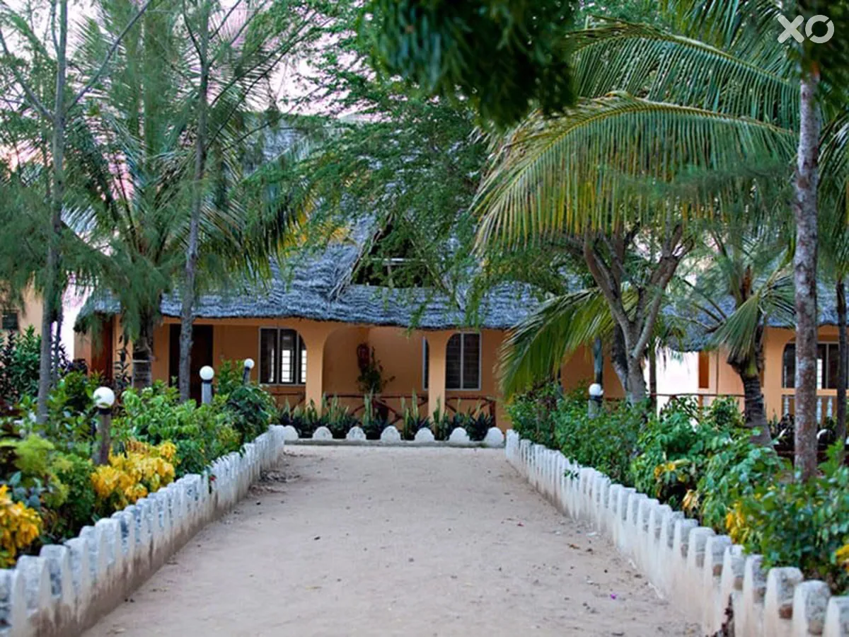 Amaan Bungalows Beach Resort