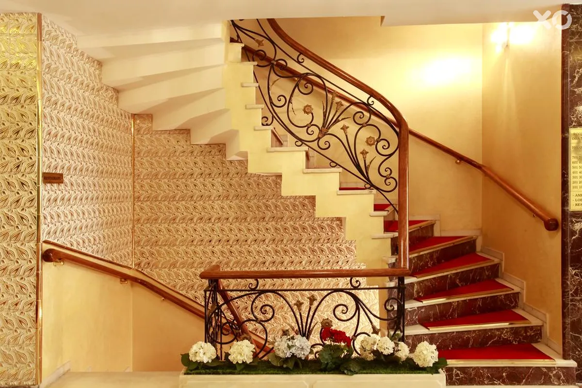 Elan Hotel