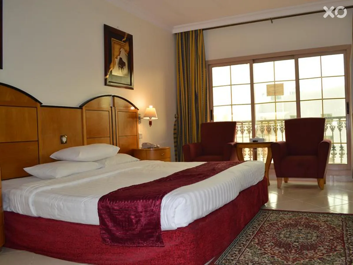 Dolphin Hotel Apartments