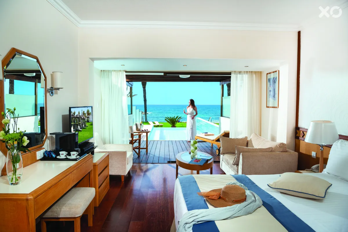 Constantinou Bros Athena Beach Hotel