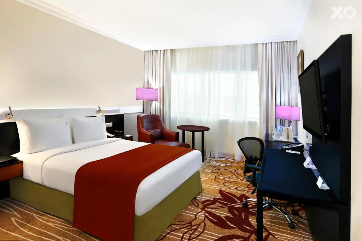 Excelsior Hotel Downtown