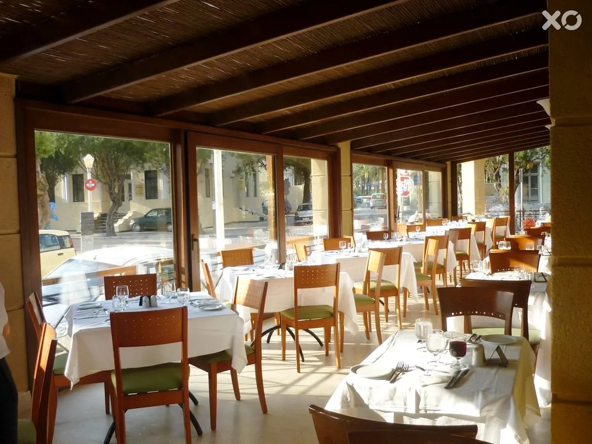 Mitsis Petit Palais Beach Hotel