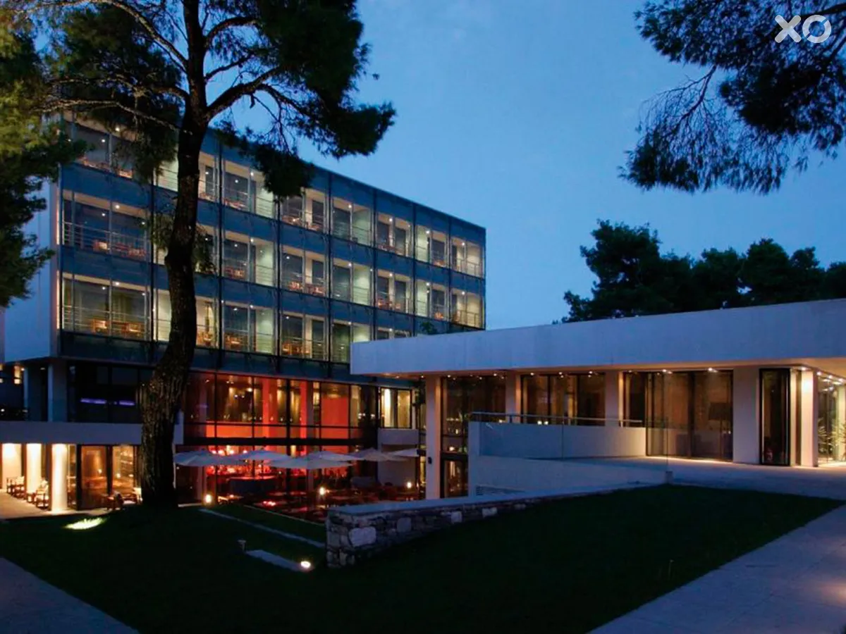 Life Gallery Hotel