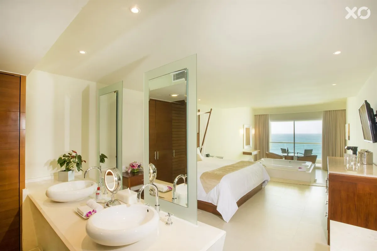 Sun Palace