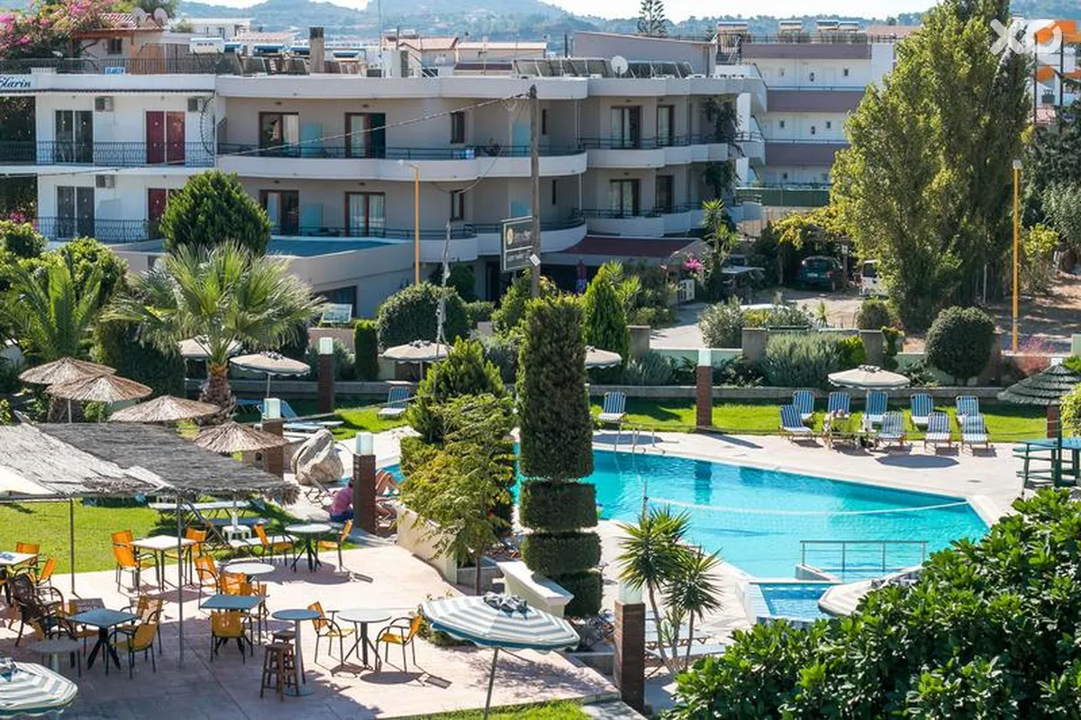 Stamos Hotel
