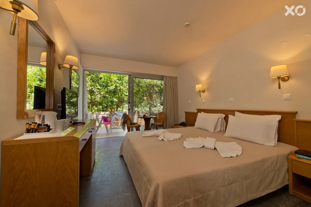 Minos Hotel