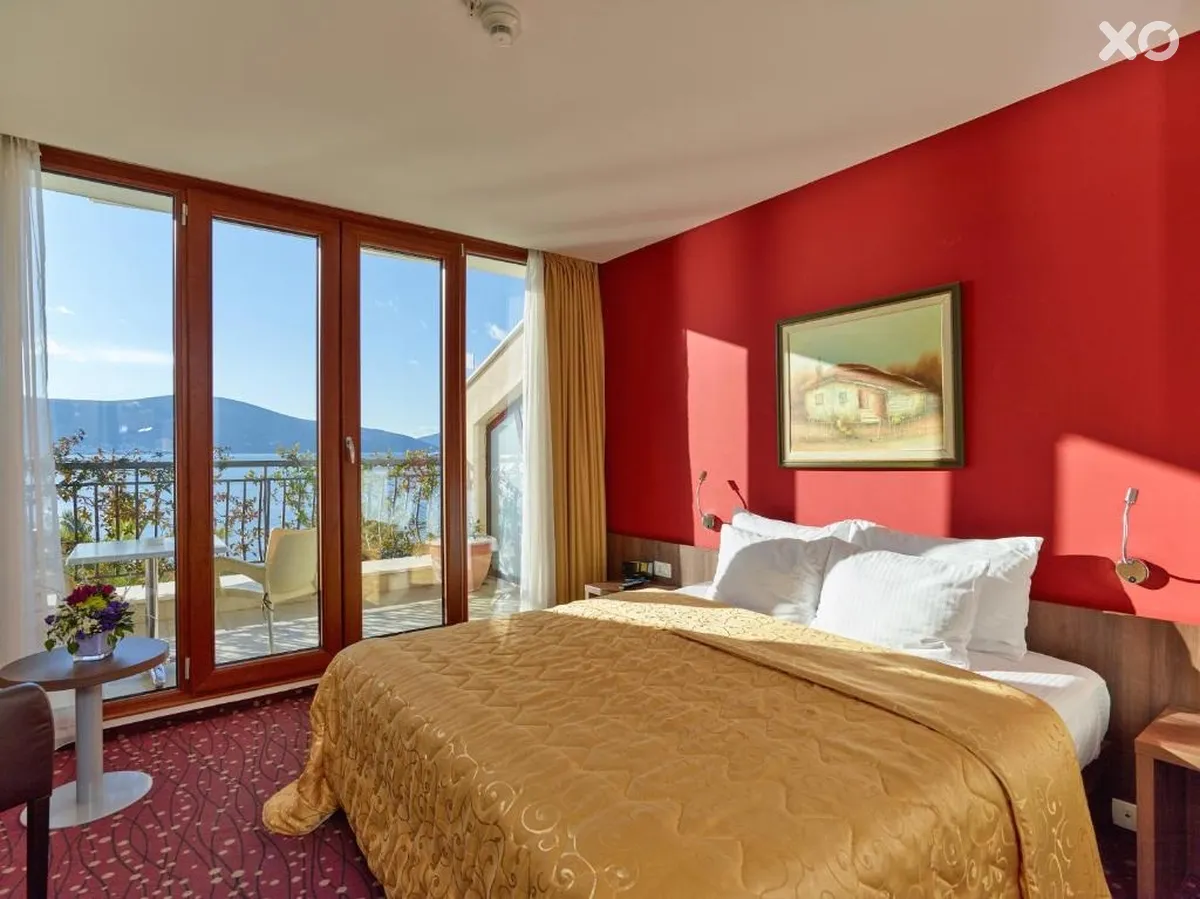 Pine Hotel