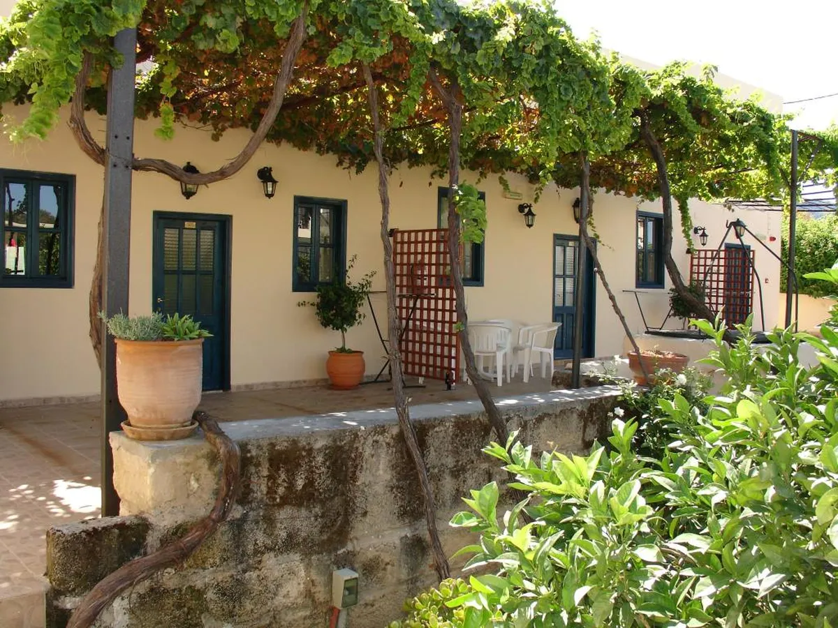 Summerland Hotel & Bungalows