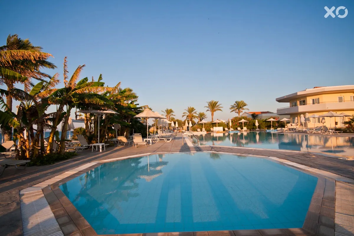 Zorbas Beach Hotel