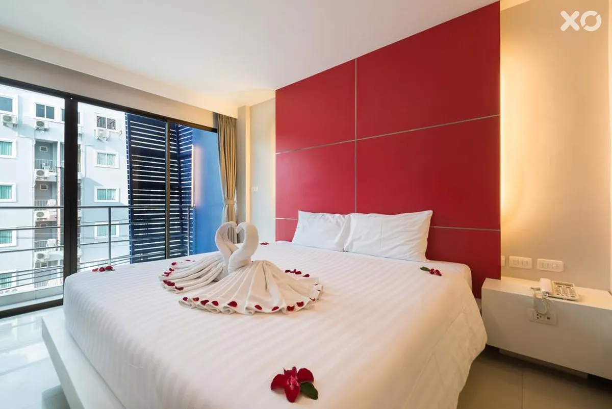 Alfresco Phuket Hotel