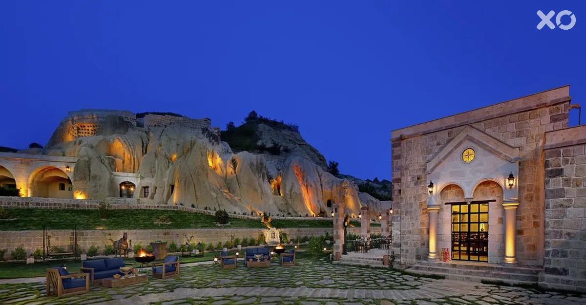 Seraphim Cave Hotel
